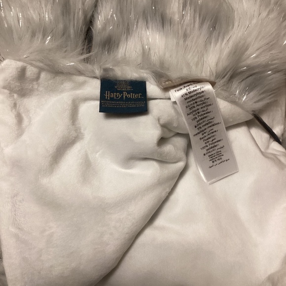 Harry Potter™ Hedwig™ Sparkle Faux Fur Throw - Brand new with packaging - Picture 4 of 8